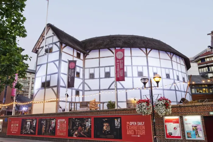 Framed Print : England, London, Southwark, Bankside, Shakespeares Globe Theatre Framed Print : England, London, Southwark, Bankside, Shakespeares Globe Theatre