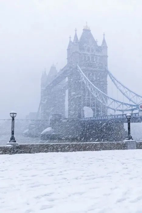 Framed Print : England, London, Southwark, Tower Bridge and Potters Field in the Snow Framed Print : England, London, Southwark, Tower Bridge and Potters Field in the Snow