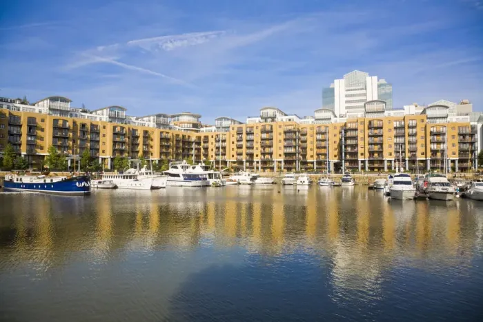 Framed Print : England, London, Wapping, St. Catherines dock, Yachts & appartments Framed Print : England, London, Wapping, St. Catherines dock, Yachts & appartments