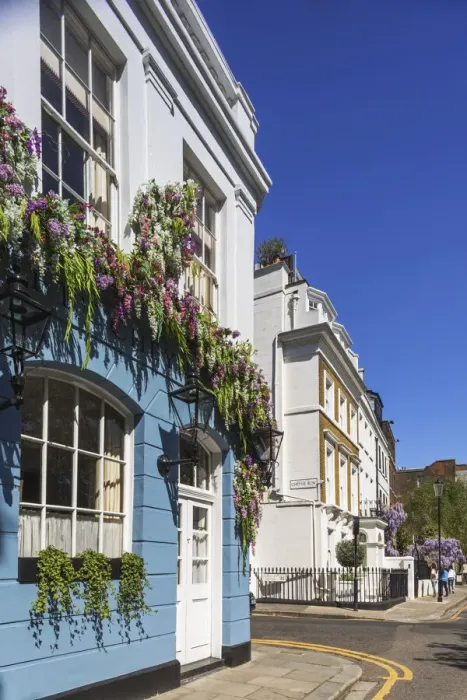 Framed Print : England, London, Westminster, Kensington and Chelsea, Cheyne Walk, 50 Cheyne Restaurant Framed Print : England, London, Westminster, Kensington and Chelsea, Cheyne Walk, 50 Cheyne Restaurant