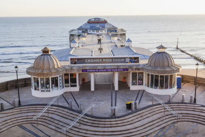Framed Print : England, Norfolk, Cromer, Cromer Pier Framed Print : England, Norfolk, Cromer, Cromer Pier