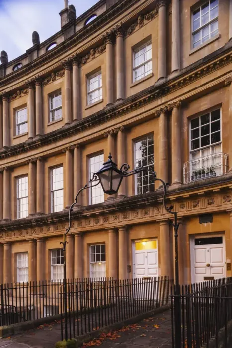Framed Print : England, Somerset, Bath, The Circus, Georgian Era Townhouses built between 1754 and 1768 Framed Print : England, Somerset, Bath, The Circus, Georgian Era Townhouses built between 1754 and 1768