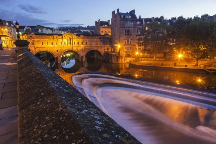 Framed Print : England, Somerset, Bath, Pulteney Bridge and River Avon Framed Print : England, Somerset, Bath, Pulteney Bridge and River Avon