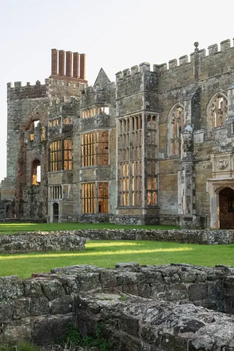 Framed Print : England, West Sussex, Midhurst, Ruins of Cowdray House Framed Print : England, West Sussex, Midhurst, Ruins of Cowdray House