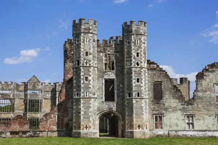 Framed Print : England, West Sussex, Midhurst, Cowdray Castle Framed Print : England, West Sussex, Midhurst, Cowdray Castle