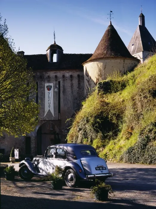 Framed Print : Entrance to Chateau Framed Print : Entrance to Chateau