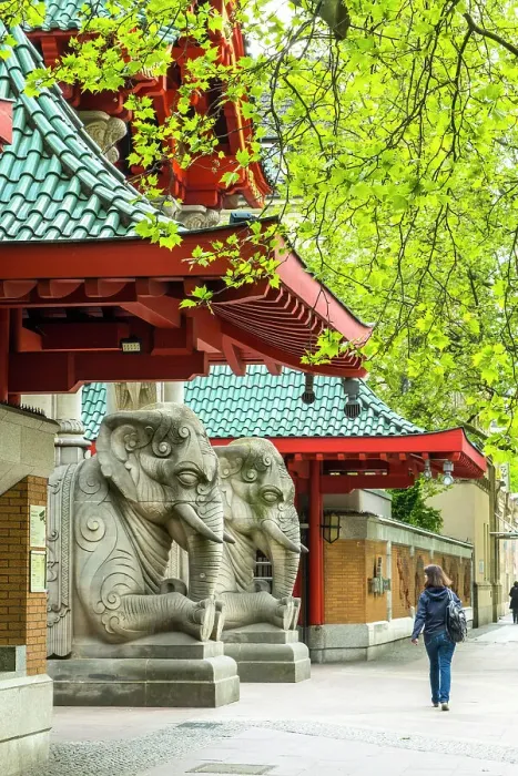 Framed Print : Entrance gate to Berlin Zoological Garden, Berlin, Germany