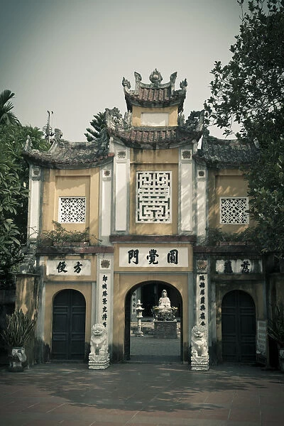 Entrance gate to the One Pillar Pagoda, Hanoi, Vietnam