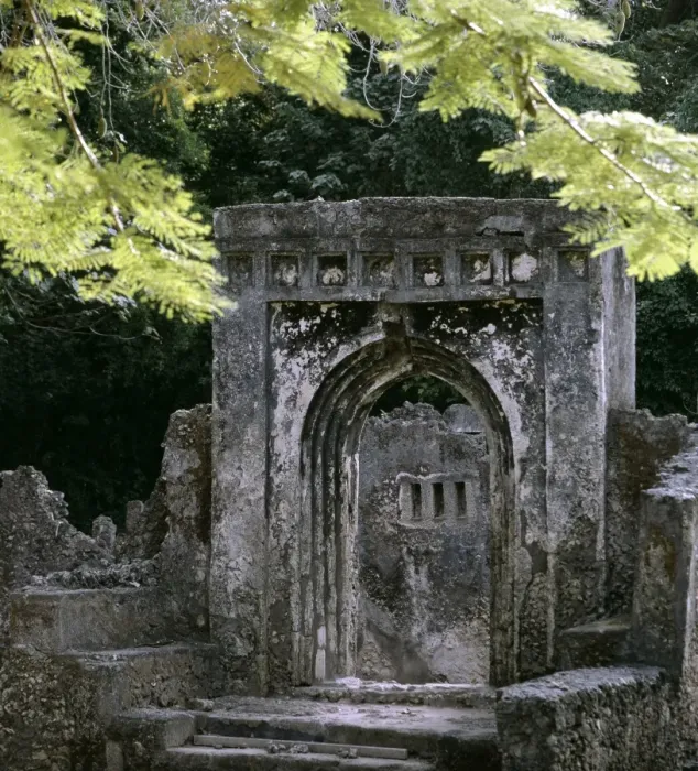 Framed Print : The entrance to the Palace of Gedi Framed Print : The entrance to the Palace of Gedi