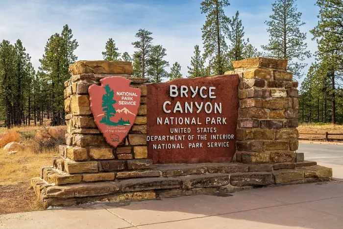 Framed Print : Entrance sign to Bryce Canyon National Park, Utah, USA Framed Print : Entrance sign to Bryce Canyon National Park, Utah, USA