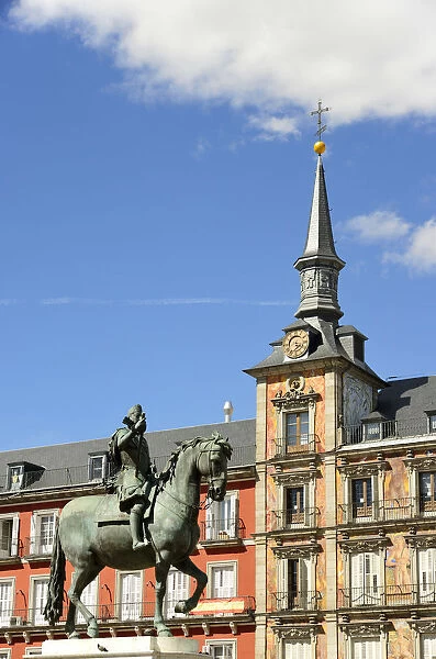 The equestrian statue of King Felipe III (Philip III of Spain), Plaza Mayor, Madrid