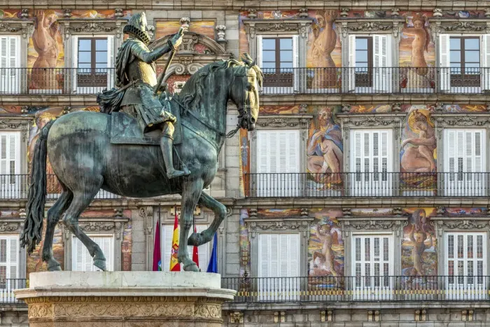Framed Print : Equestrian statue of Philip III King of Spain with Casa de la Panaderia building behind Framed Print : Equestrian statue of Philip III King of Spain with Casa de la Panaderia building behind