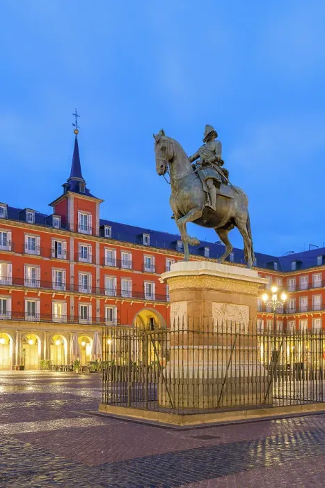 Framed Print : Equestrian statue of Phillip III and Casa de la Panaderia at Plaza Mayor at twilight, Madrid, Spain Framed Print : Equestrian statue of Phillip III and Casa de la Panaderia at Plaza Mayor at twilight, Madrid, Spain