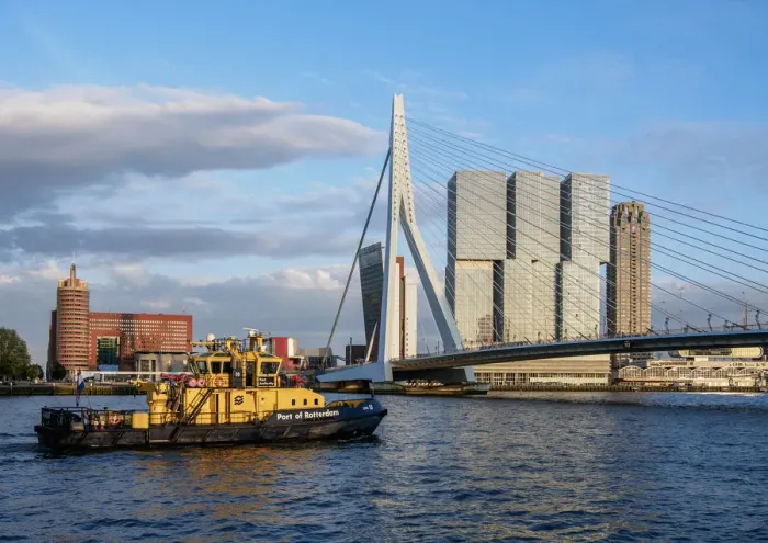Framed Print : Erasmus Bridge, Rotterdam, South Holland, The Netherlands Framed Print : Erasmus Bridge, Rotterdam, South Holland, The Netherlands