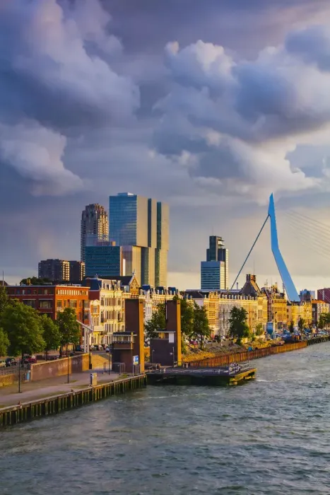Framed Print : Erasmus bridge and waterfront buildings of Rotterdam, Holland / Netherlands Framed Print : Erasmus bridge and waterfront buildings of Rotterdam, Holland / Netherlands