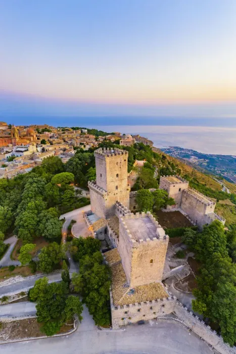 Framed Print : Erice, Sicily. Aerial of the Norman castle at sunrise, view towards Trapani Framed Print : Erice, Sicily. Aerial of the Norman castle at sunrise, view towards Trapani
