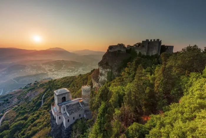 Framed Print : Erice, Sicily. The Norman castle at sunrise, view towards Monte Cofano