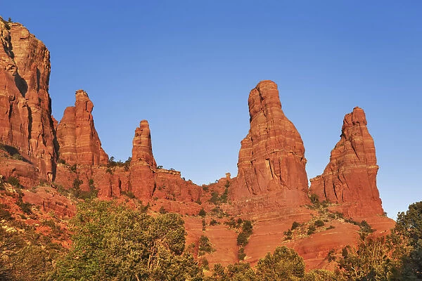 Erosion landscape The Nuns - USA, Arizona, Coconino, Sedona, The Nuns - Colorado Plateau