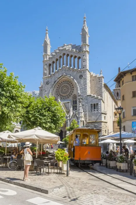 Framed Print : Esglesia de Sant Bartomeu & historic tram, Soller, Serra de Tramuntana, Mallorca Framed Print : Esglesia de Sant Bartomeu & historic tram, Soller, Serra de Tramuntana, Mallorca
