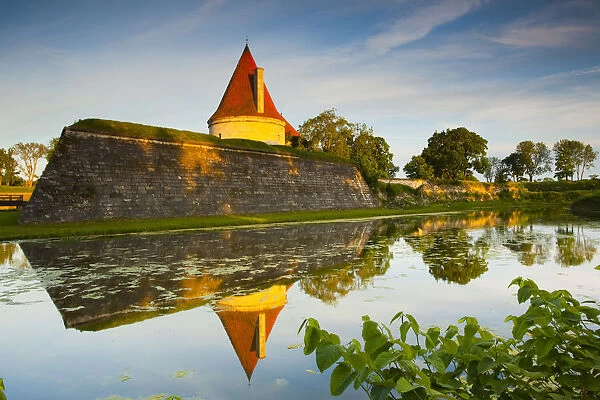 Estonia, Western Estonia Islands, Saaremaa Island, Kuressaare, Kuressaare Castle, sunset
