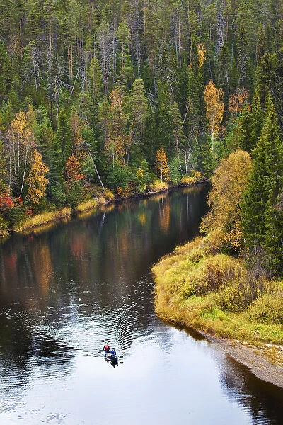 Europe, Finland, Lapland, Kuusamo, Oulanka National Park, kayakers on the Oulanka River