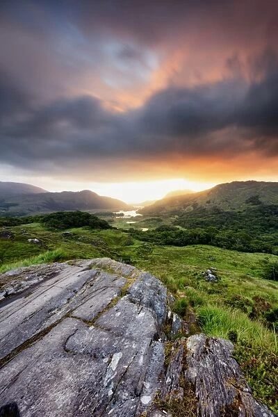 Europe, Ireland, Kerry county, ring of Kerry, Ladys view viewpoint at sunrise