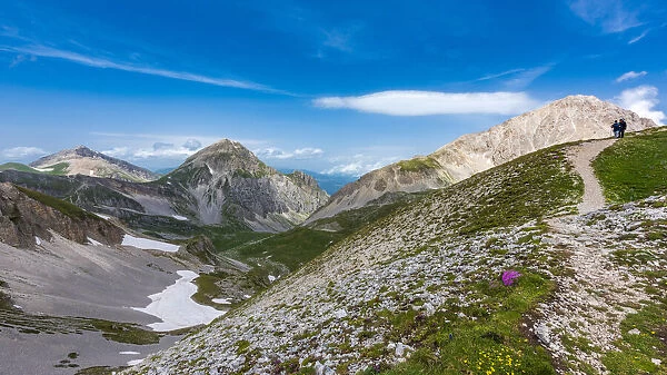 europe, Italy, the Abruzzi. On a footpath in the Gran Sasso National Park