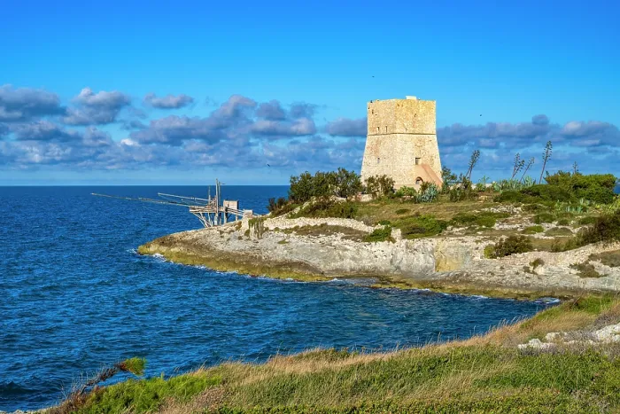 Framed Print : Europe, Italy, Apulia. A traditional fishing trabucco near Vieste