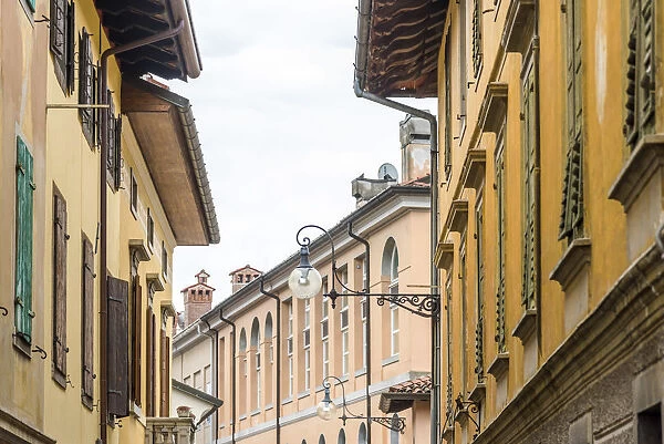 Europe, Italy, Friuli-Venezia-Giulia. Street in Udine