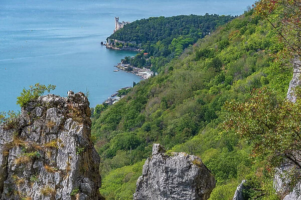 europe, Italy, Friuli Venezia Giulia. View from the hiking path downwards to the castle of Miramare near to Triest
