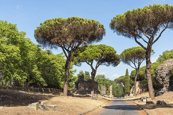 europe, Italy, Latium. Rome, walking on the ancient Via Appia antica