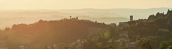 europe, Italy, The Marches. The sunset seen from the Colle Infinito of Recanati