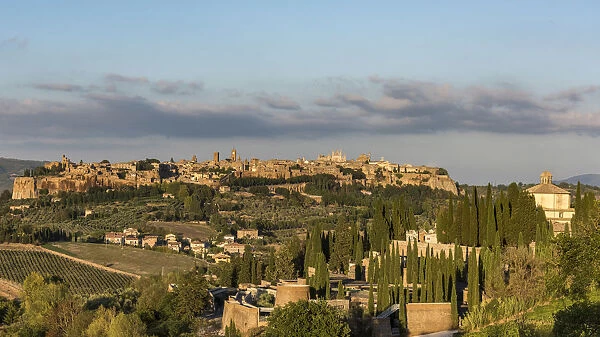 Europe, Italy, Orvieto. View of the town