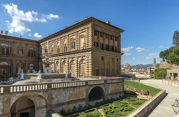 Europe, Italy, Tuscany, Florence, Palazzo Pitti, Fontana del Carciofo