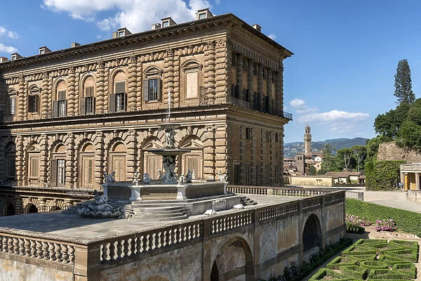 Europe, Italy, Tuscany, Florence, Palazzo Pitti, Fontana del Carciofo