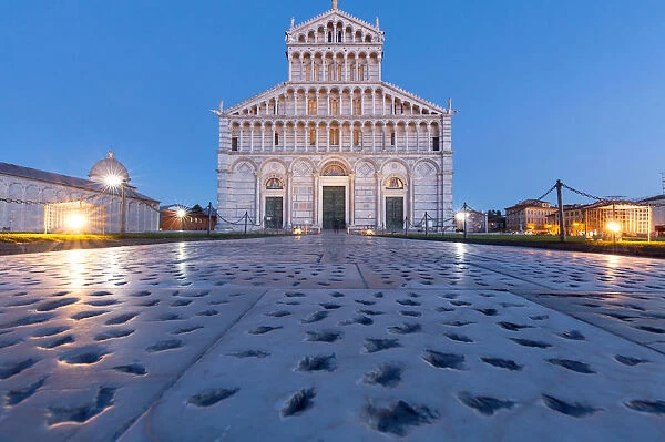 Europe, Italy, Tuscany, Pisa. Cathedral square at dusk