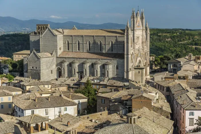 Framed Print : europe, italy, Umbria, Orvieto. view of the cathedral from the torre del moro