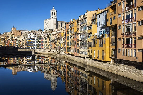 Europe, Spain, Catalonia, Girona, View of the characteristic coloured houses in the