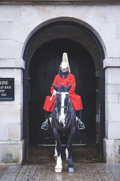 Europe, UK, England, London, Queens Life Guard (Household Cavalry Mounted Regiment) on duty at Horse Guards. Ceremonial royal guard in uniform