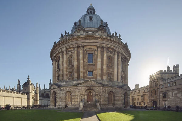 Europe, UK, England, Oxford, Oxford University, The Radcliffe Camera building (architect James Gibbs, constructed 1737-1749). The building is an iconic Oxford landmark and a part of the Bodleian Library complex