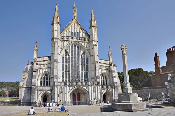 Europe, United Kingdom, England, Hampshire, Winchester, facade of Winchester cathedral