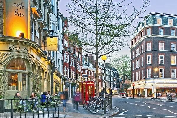 Europe, United Kingdom, England, London, Marylebone, view of Marylebone High Street