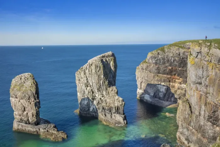 Framed Print : Europe, United Kingdom, Wales, Pembrokeshire, Elegug Stack in Pembrokeshire Coast