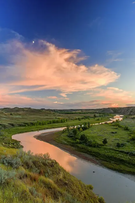 Framed Print : Evening clouds over the Little Missouri River Valley, Theodore Roosevelt NP (South Unit), North Dakota, USA Framed Print : Evening clouds over the Little Missouri River Valley, Theodore Roosevelt NP (South Unit), North Dakota, USA