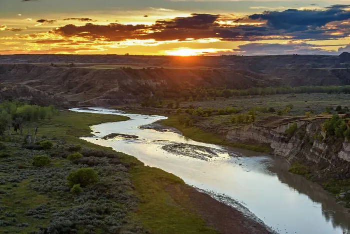 Framed Print : Evening clouds over the Little Missouri River Valley, Theodore Roosevelt NP (South Unit), North Dakota, USA Framed Print : Evening clouds over the Little Missouri River Valley, Theodore Roosevelt NP (South Unit), North Dakota, USA