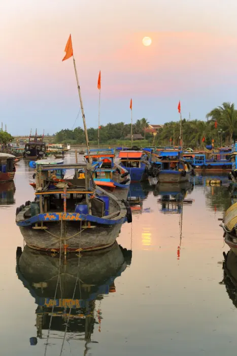 Framed Print : Evening in Hoi An, Thu Bon River, Vietnam Framed Print : Evening in Hoi An, Thu Bon River, Vietnam
