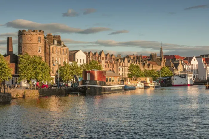 Framed Print : Evening light on the quayside shore in Leith, Edinburgh, City of Edinburgh, Scotland Framed Print : Evening light on the quayside shore in Leith, Edinburgh, City of Edinburgh, Scotland