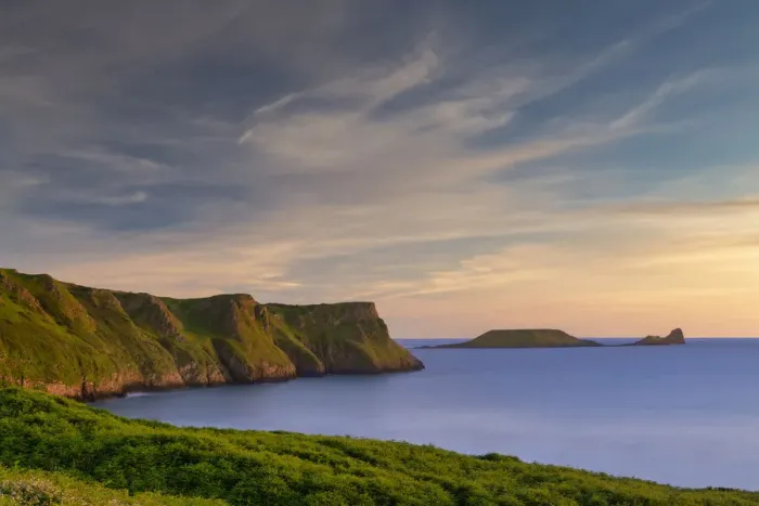 Framed Print : Evening Light over Rhossili Bay & Worms Head, Gower Peninsula, West Glamorgan, Wales Framed Print : Evening Light over Rhossili Bay & Worms Head, Gower Peninsula, West Glamorgan, Wales