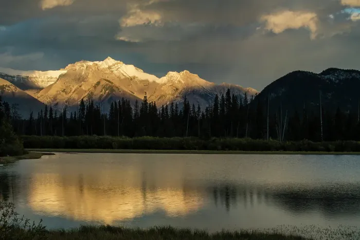 Framed Print : Evening skies over Cascade Range reflected in Vermilion Lakes, Banff National Park, Alberta, Canada Framed Print : Evening skies over Cascade Range reflected in Vermilion Lakes, Banff National Park, Alberta, Canada