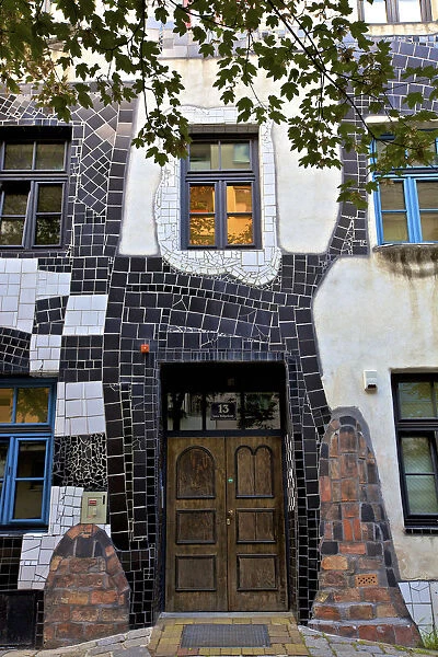 Exterior Kunst Haus Wien Hundertwasser Museum, Vienna, Austria, Central Europe
